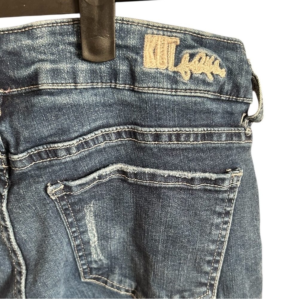 Kut from the Kloth Distressed Stretch Medium Wash Jeans Size 8 EUC Straight Leg - Picture 5 of 7